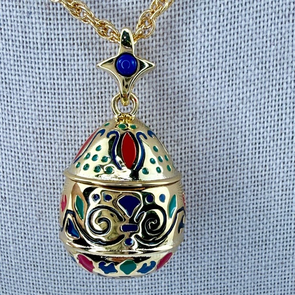 Vintage Joan Rivers Russian Holiday Egg Necklace - Picture 5 of 7